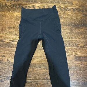 Athleta salutation 7/8 leggings